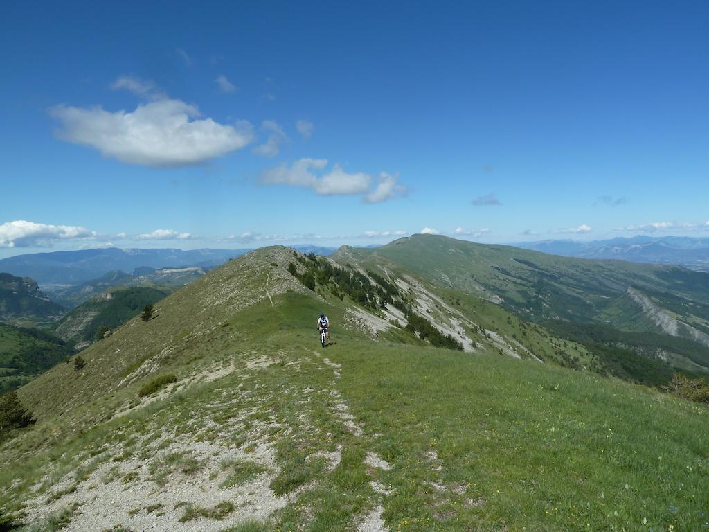 Gite Des Monges Sisteron Exterior photo